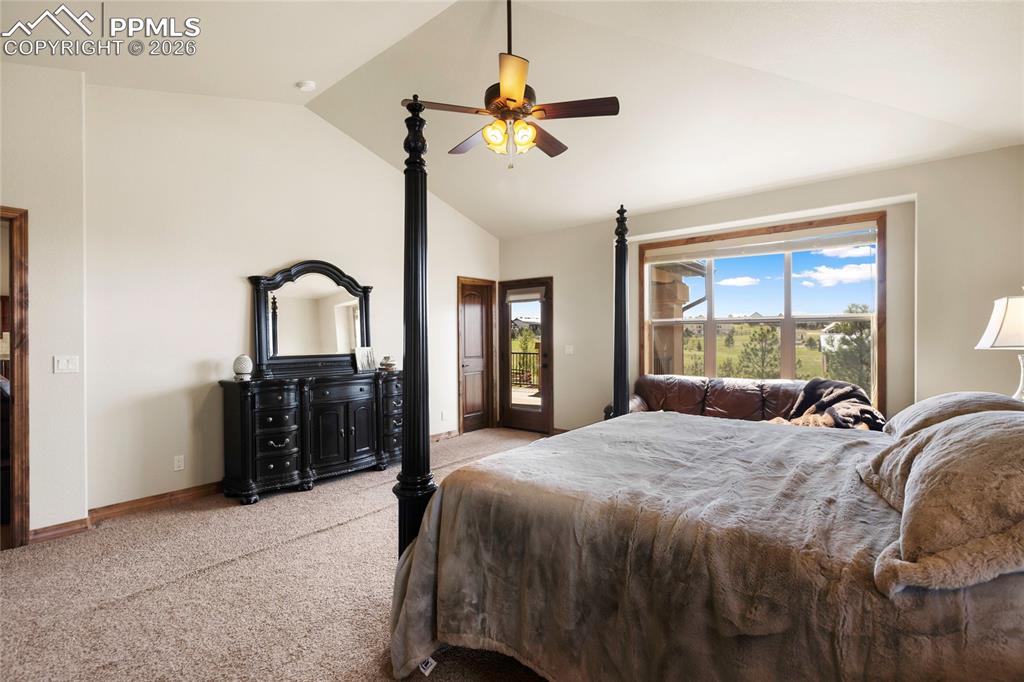 Image 27 of 50: Bedroom