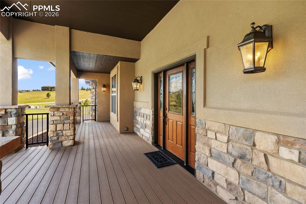 Image 34 of 50: Entry