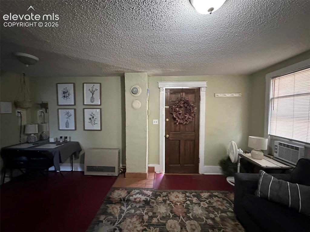 Image 3 of 17: Entry