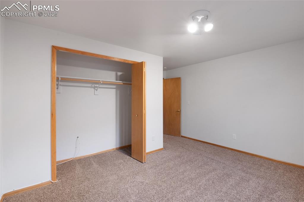 Image 37 of 40: Bedroom