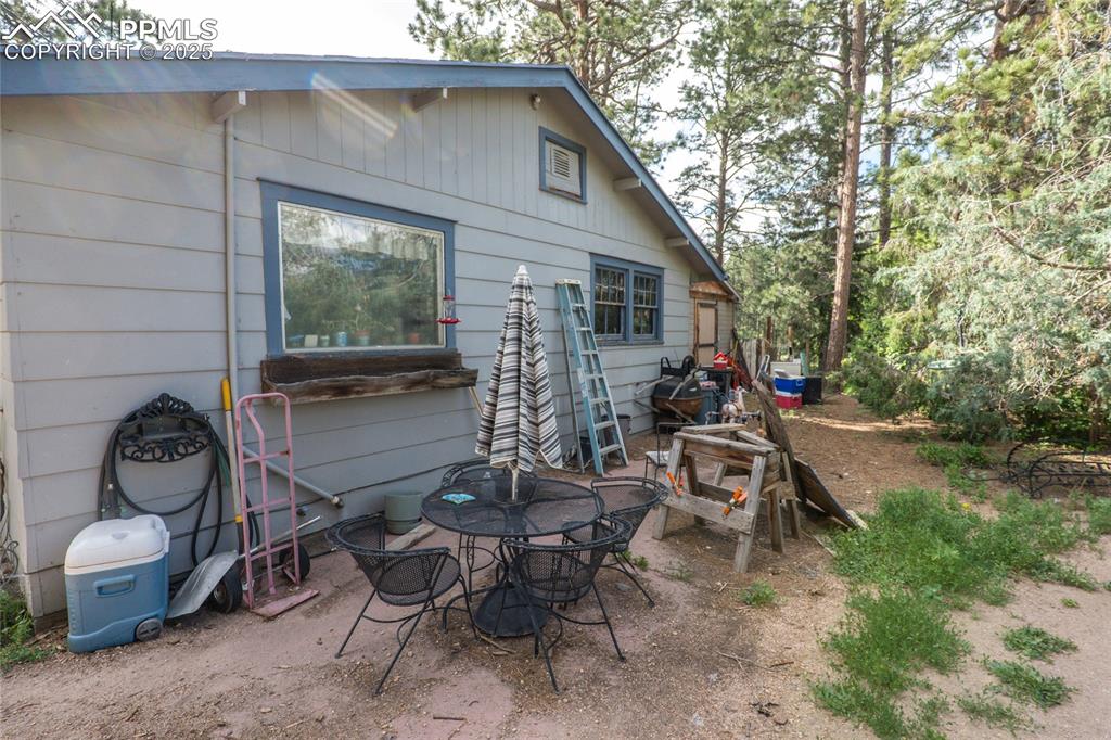 Image 18 of 33: Back of Structure