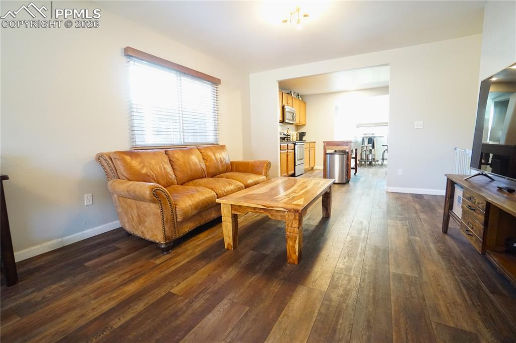 Image 7 of 33: Living Room