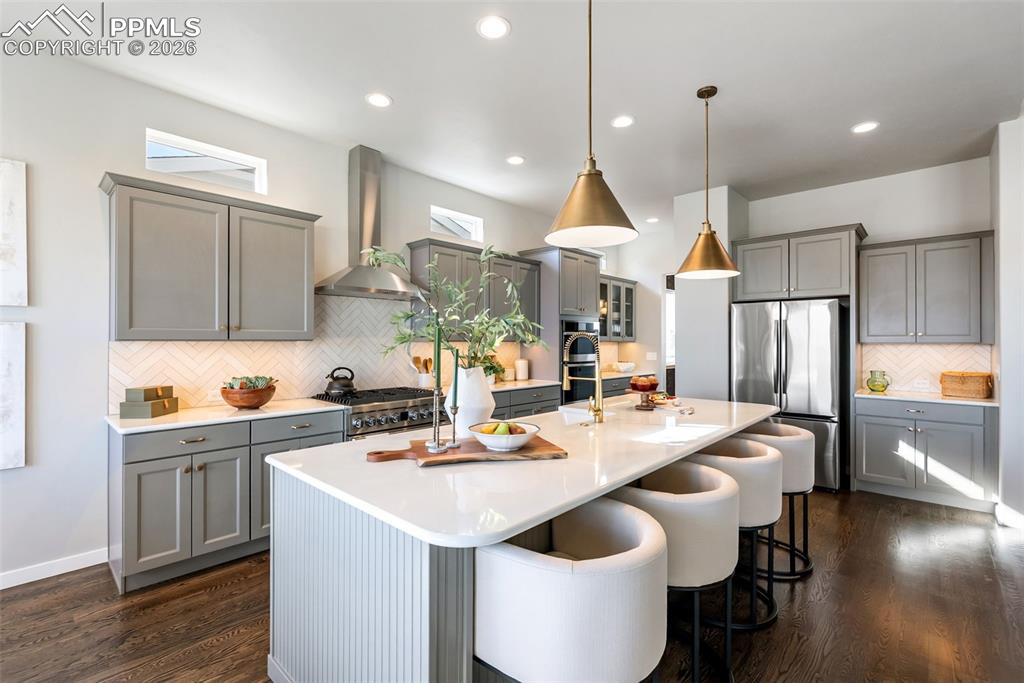 Image 10 of 20: Kitchen