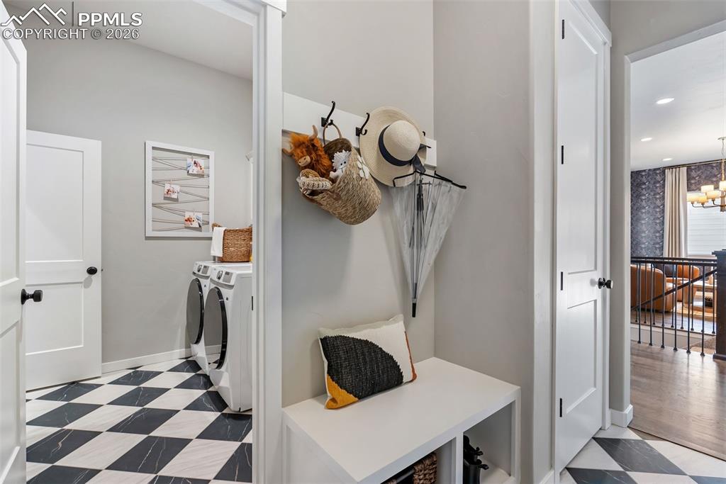 Image 19 of 20: Laundry