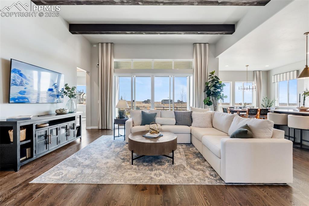 Image 6 of 20: Living Room