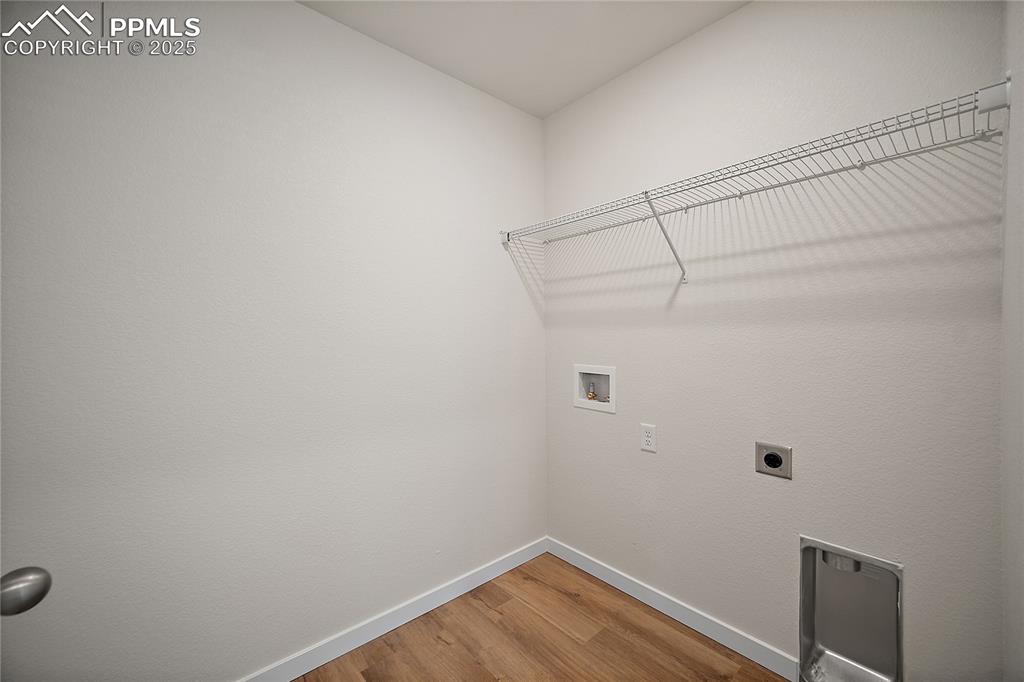 Image 29 of 43: Laundry