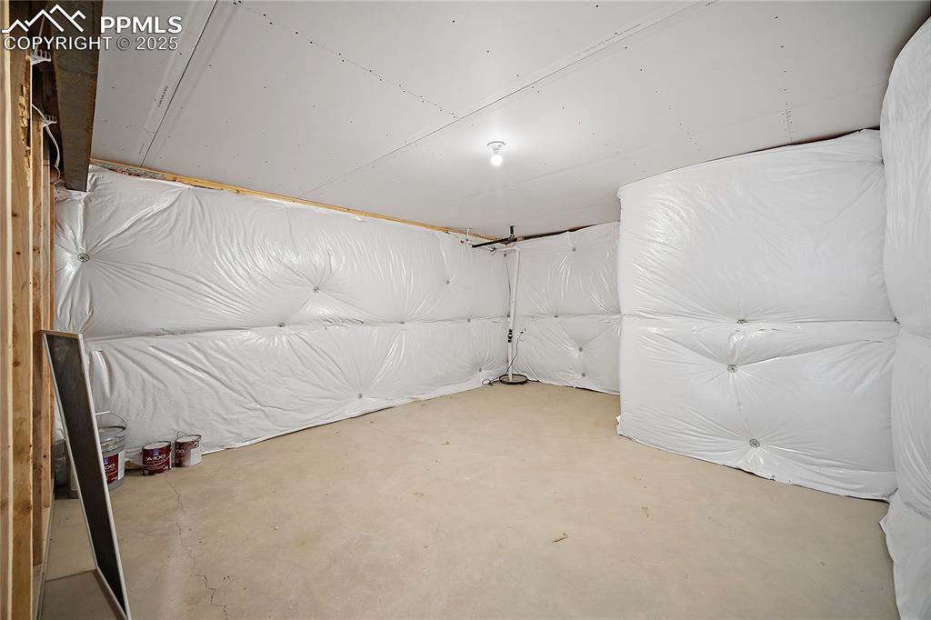 Image 42 of 43: Basement