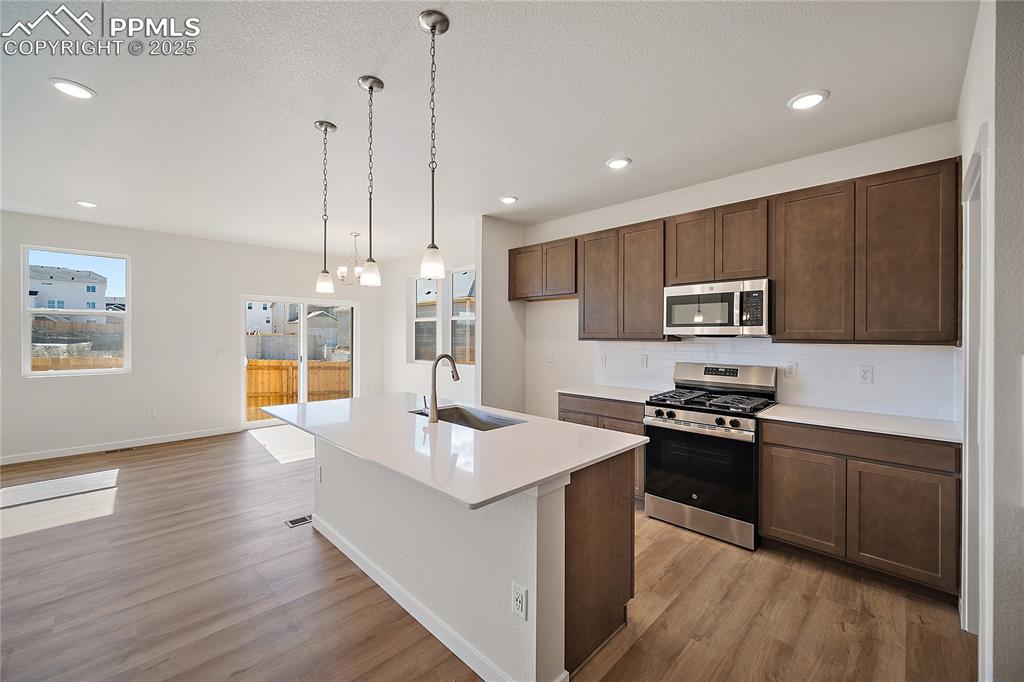 Image 6 of 43: Kitchen