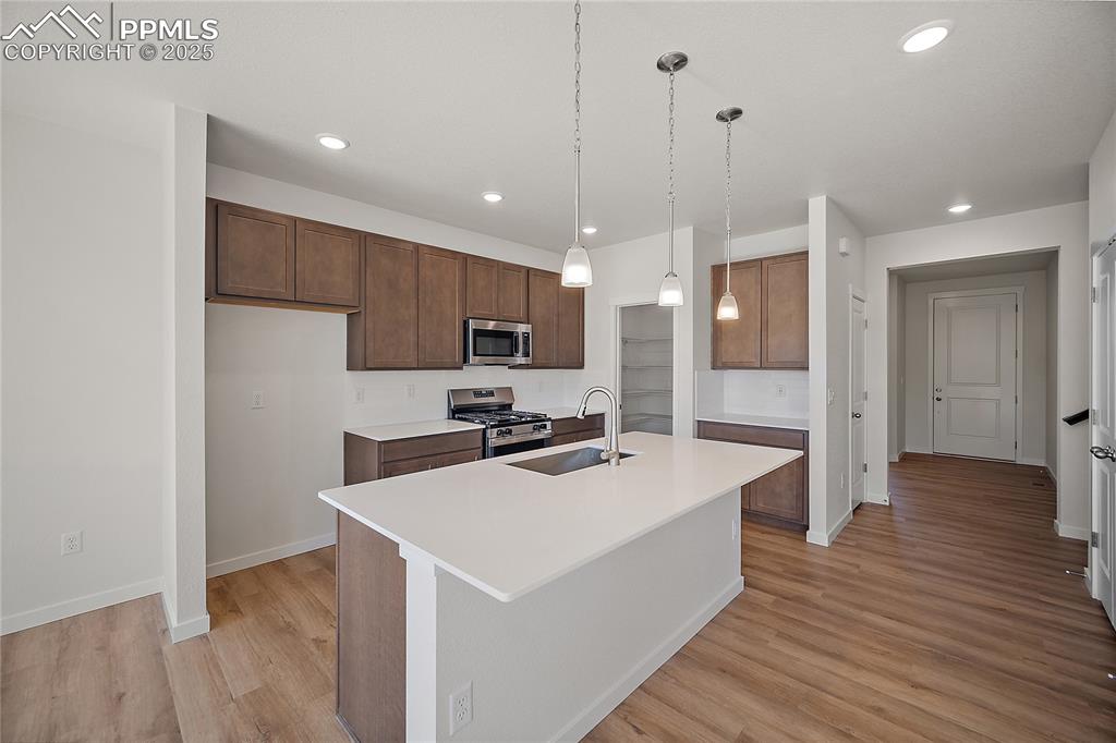 Image 7 of 43: Kitchen