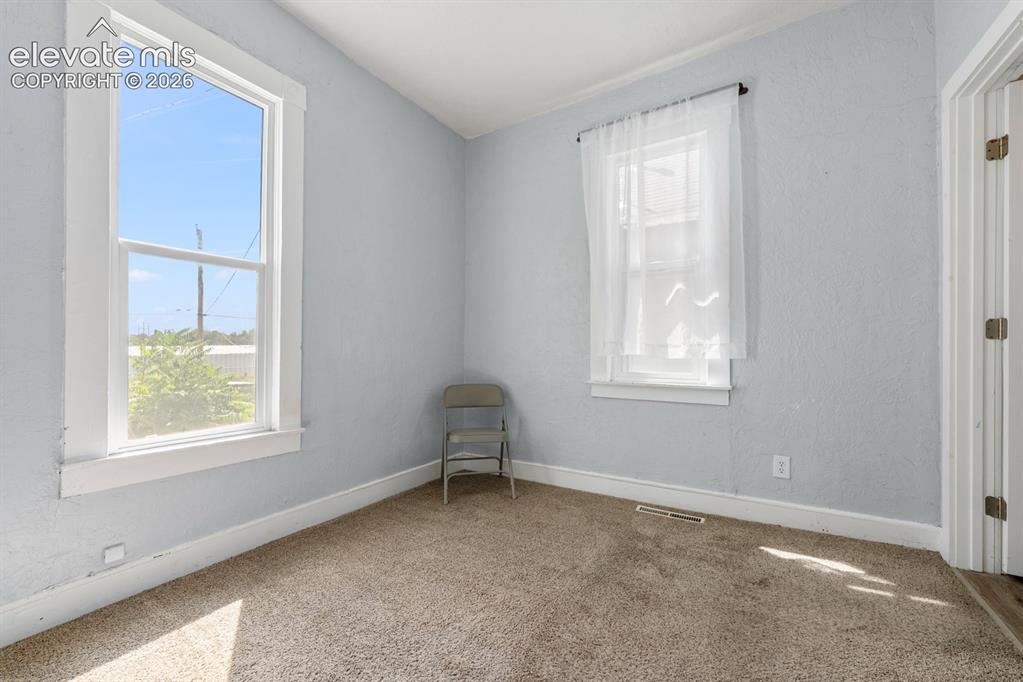 Image 12 of 29: Bedroom