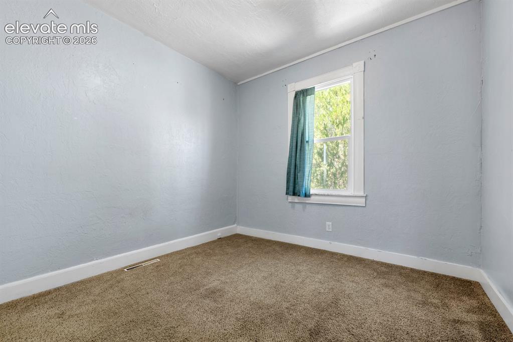 Image 9 of 29: Bedroom
