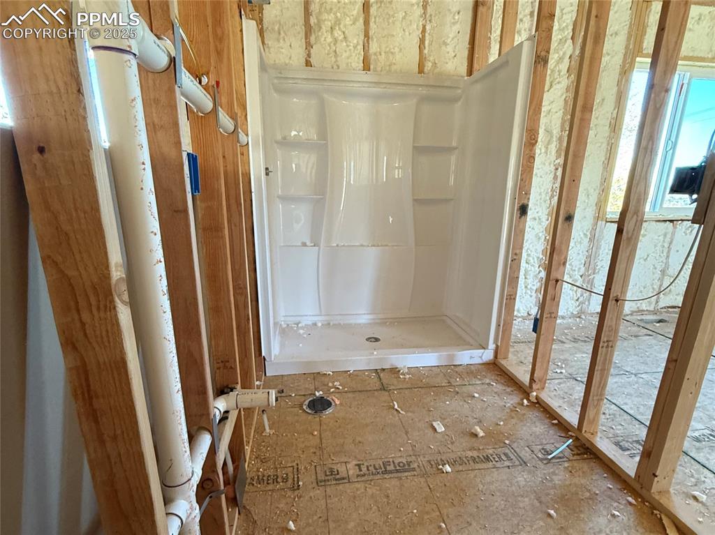 Image 16 of 23: Master Bathroom