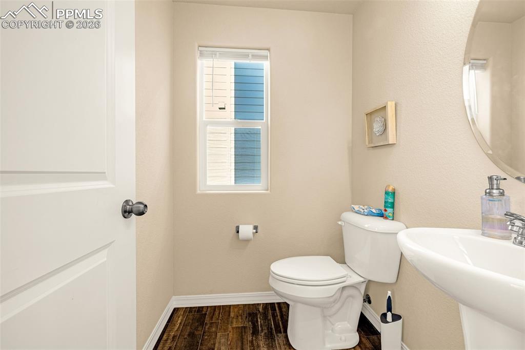 Image 16 of 37: Bathroom