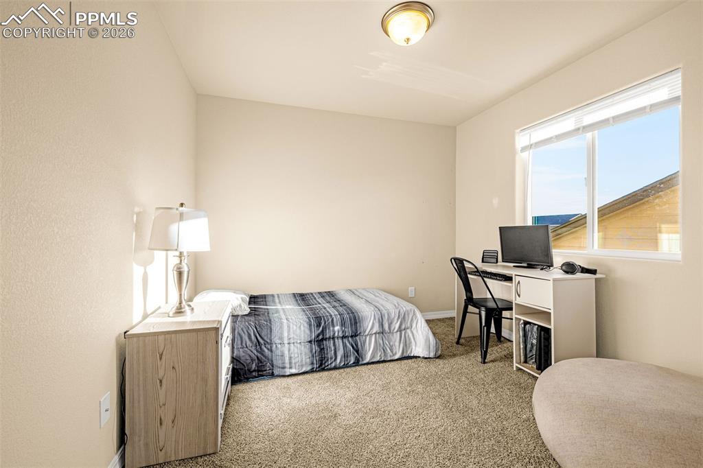 Image 23 of 37: Bedroom