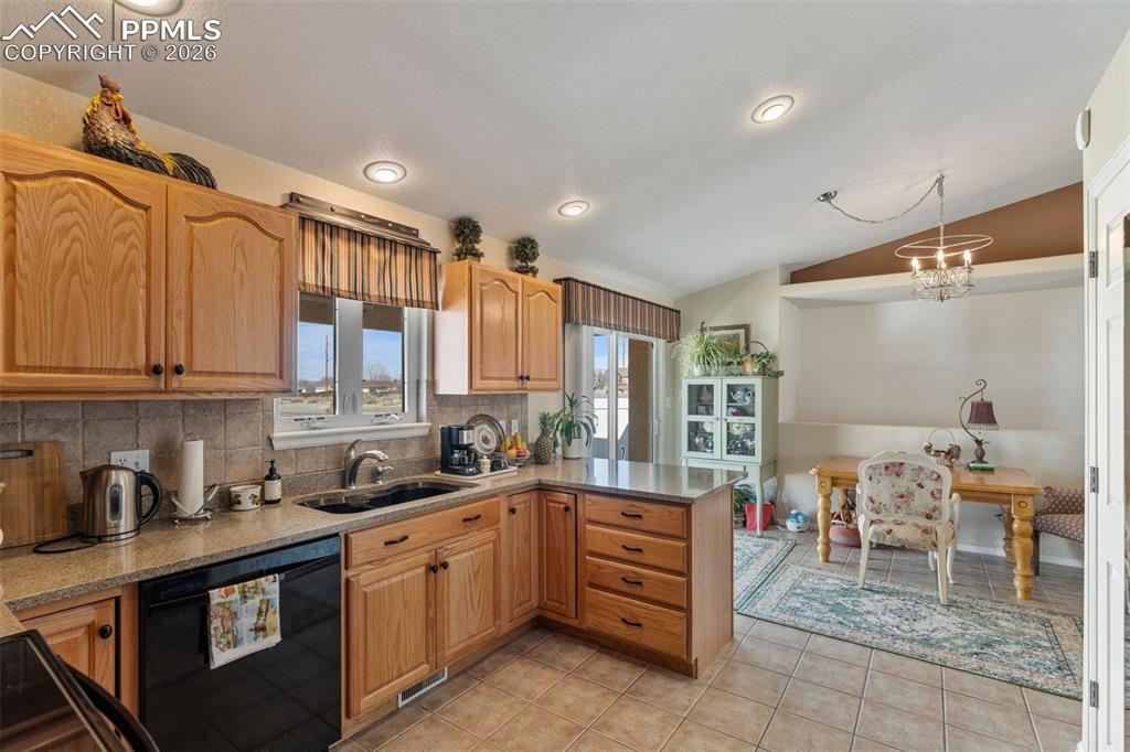 Image 9 of 36: Kitchen