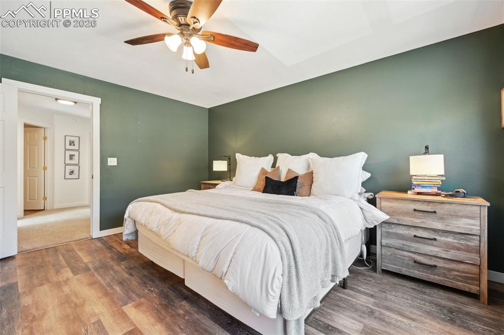 Image 14 of 38: Bedroom