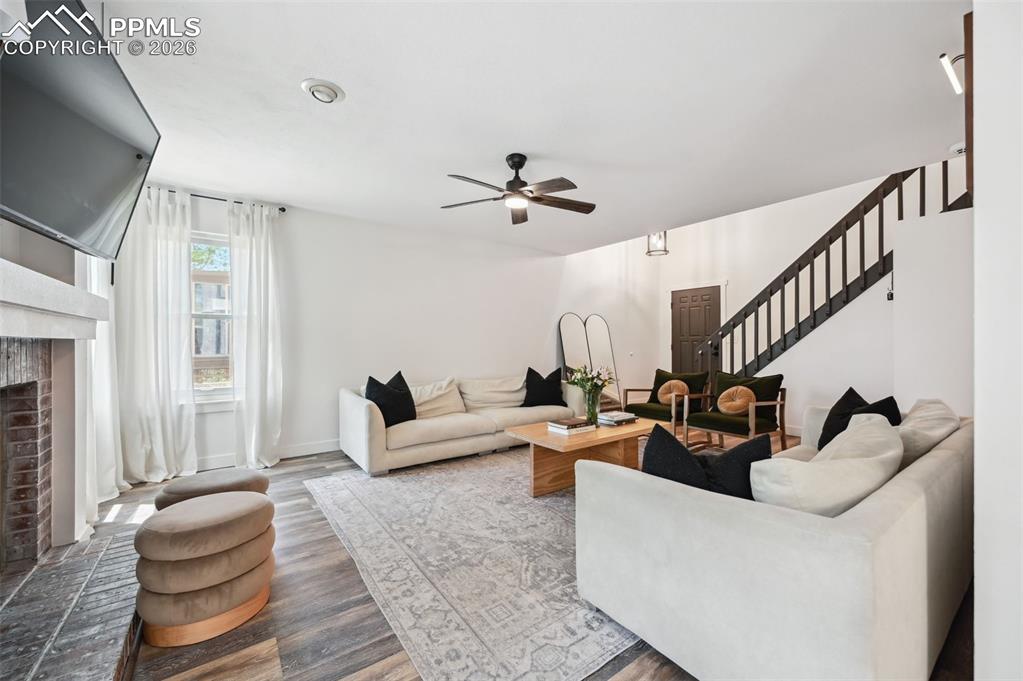 Image 5 of 38: Living Room