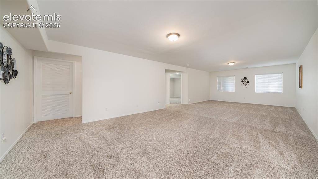 Image 20 of 32: Family room