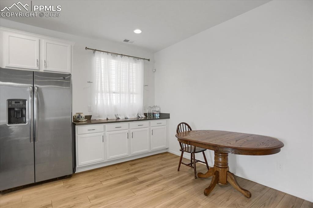 Image 10 of 23: Kitchen
