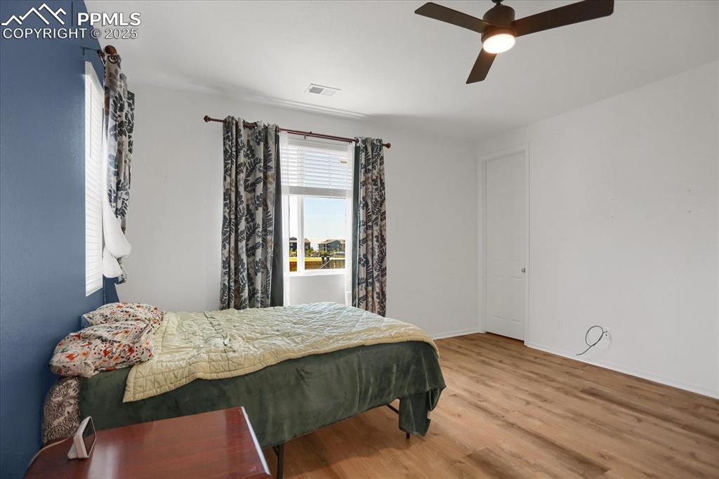 Image 12 of 23: Bedroom