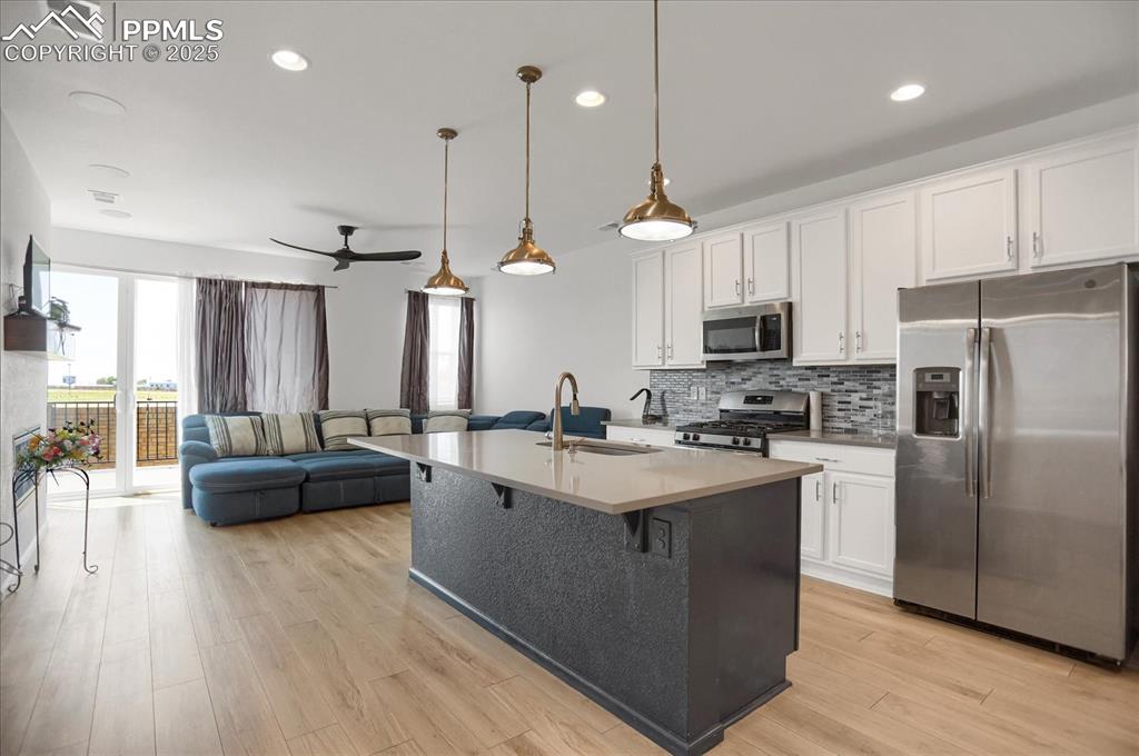 Image 6 of 23: Kitchen