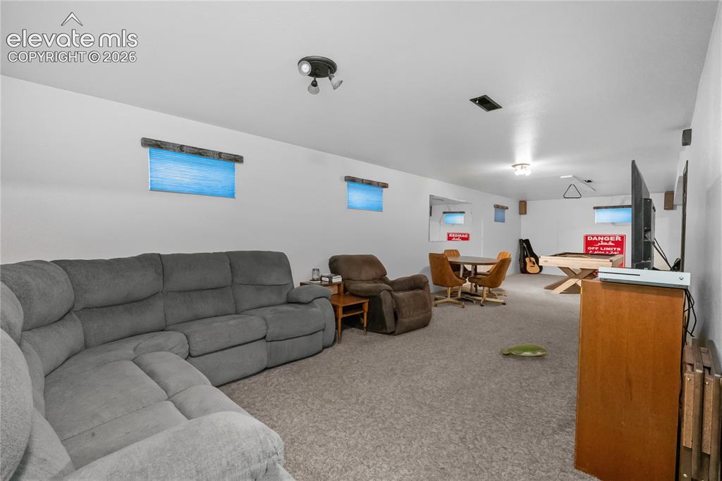 Image 18 of 36: Living Room