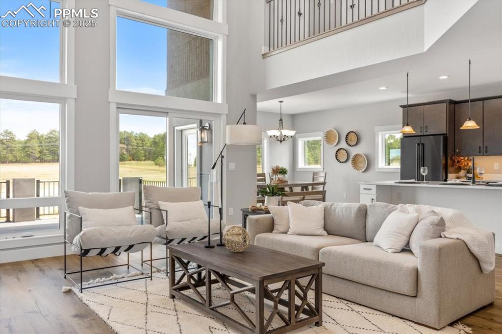 Image 6 of 49: Great Room