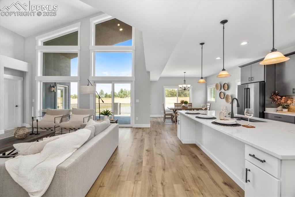 Image 9 of 49: Great Room