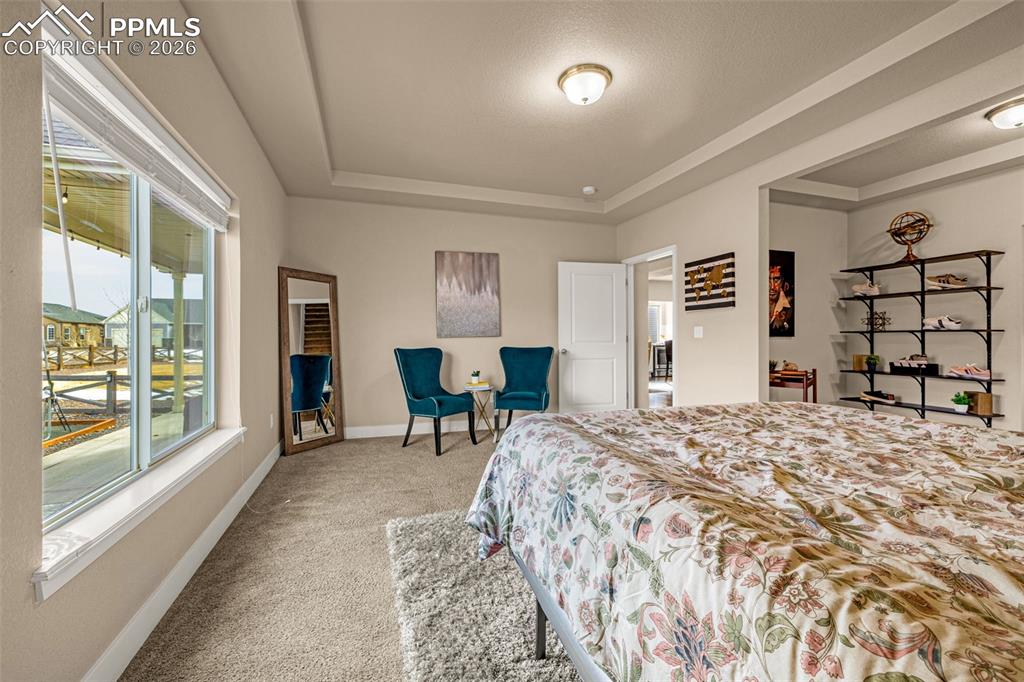 Image 17 of 49: Bedroom