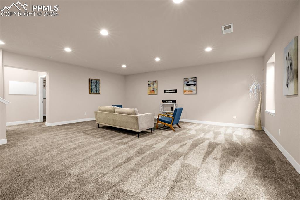 Image 35 of 49: Living Room