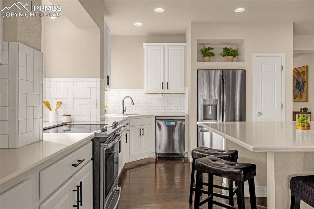 Image 5 of 49: Kitchen