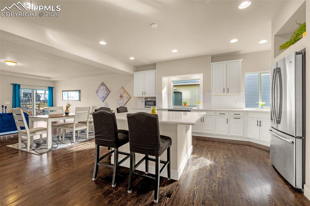 Image 9 of 49: Kitchen