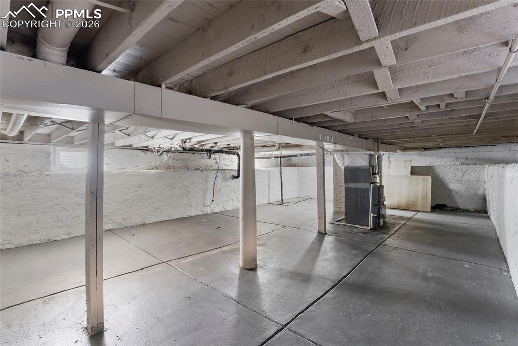 Image 17 of 30: Basement