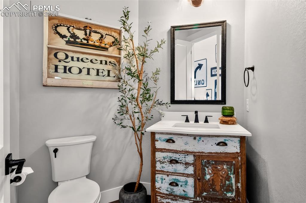 Image 13 of 45: Bathroom