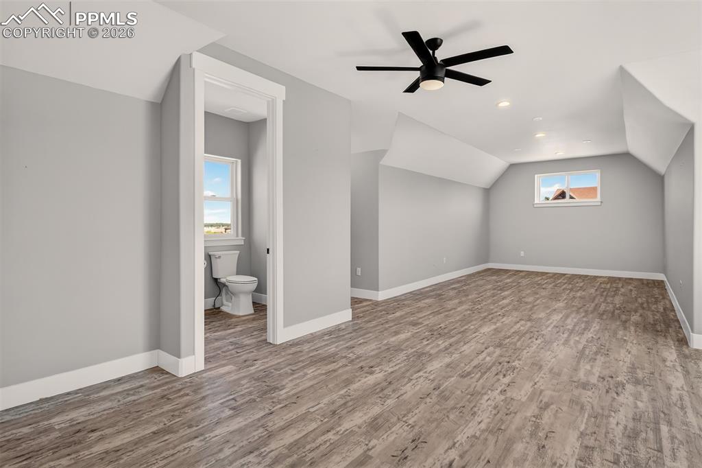 Image 29 of 45: Bonus Room