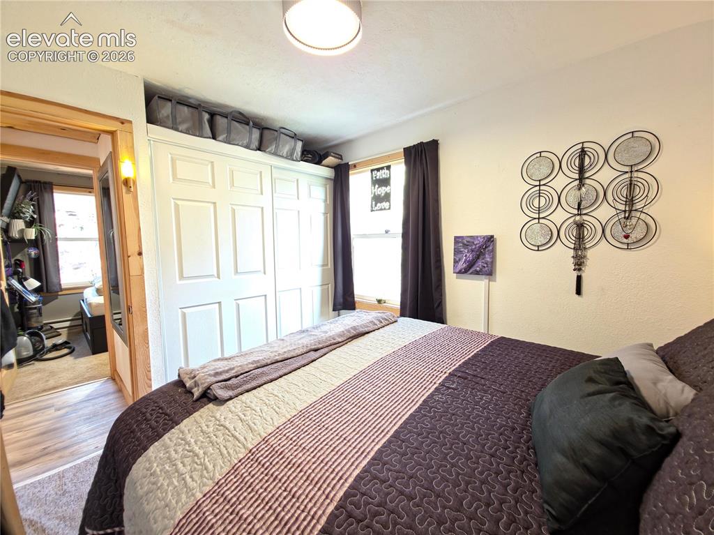 Image 9 of 24: Bedroom