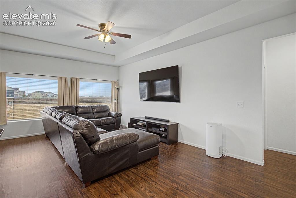 Image 11 of 36: Living Room