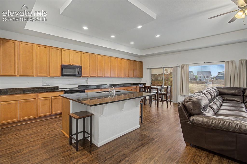 Image 14 of 36: Kitchen
