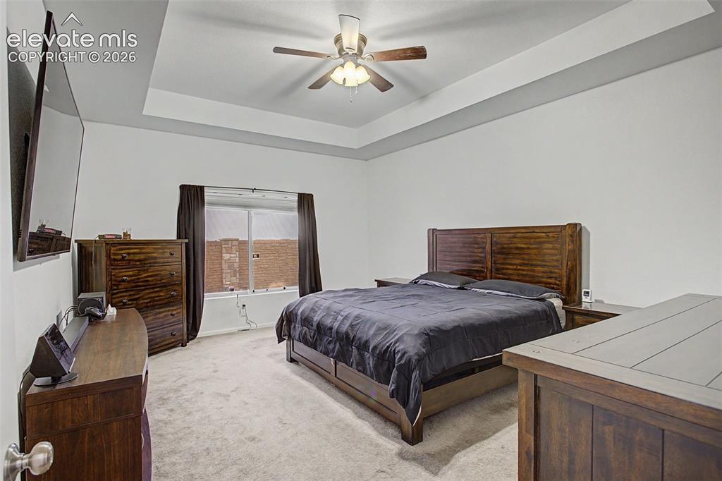 Image 15 of 36: Bedroom