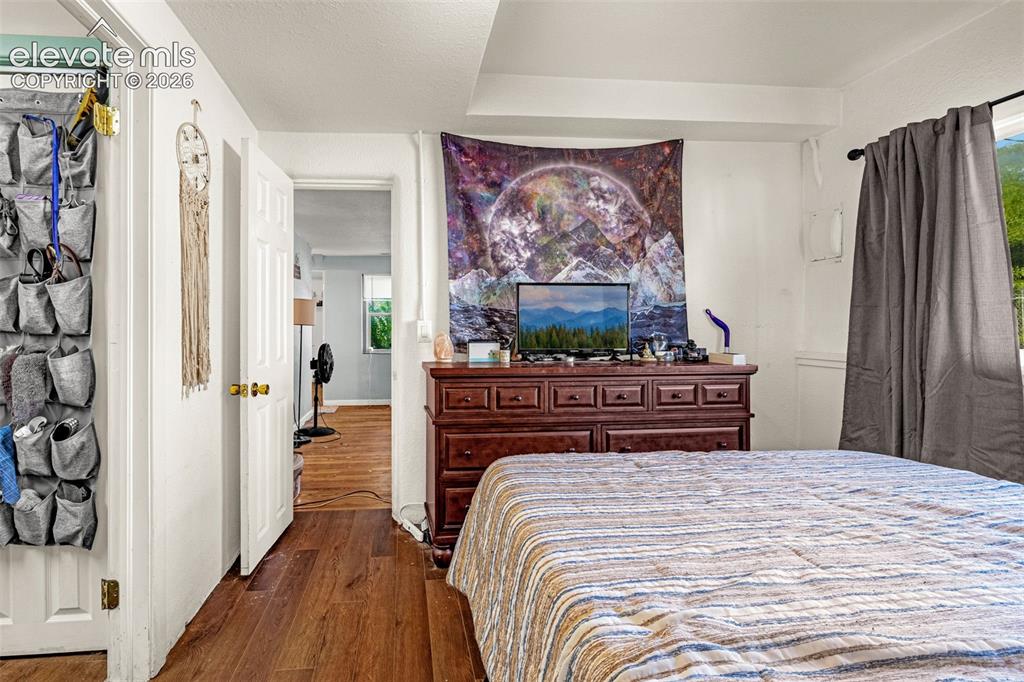 Image 13 of 19: Bedroom