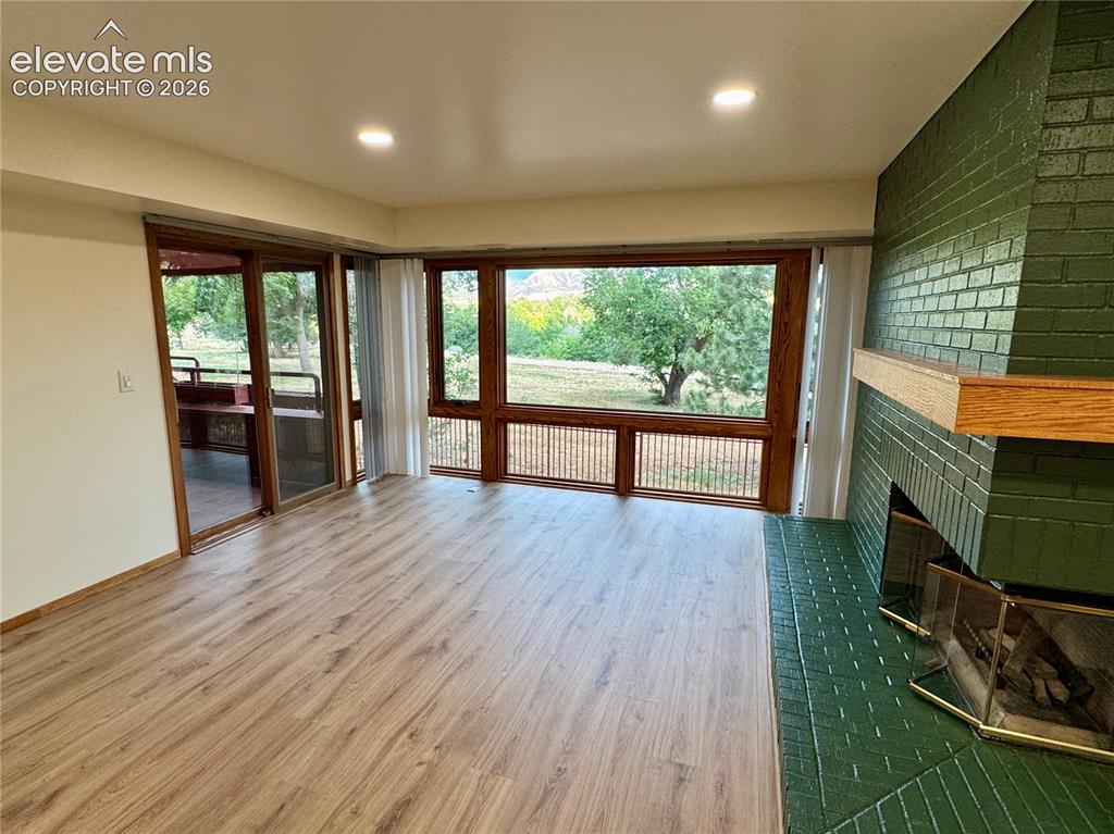 Image 9 of 24: Living Room