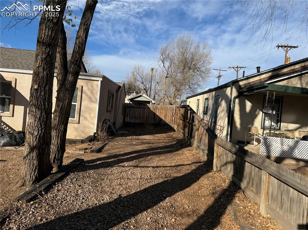 Image 15 of 23: Side of Structure