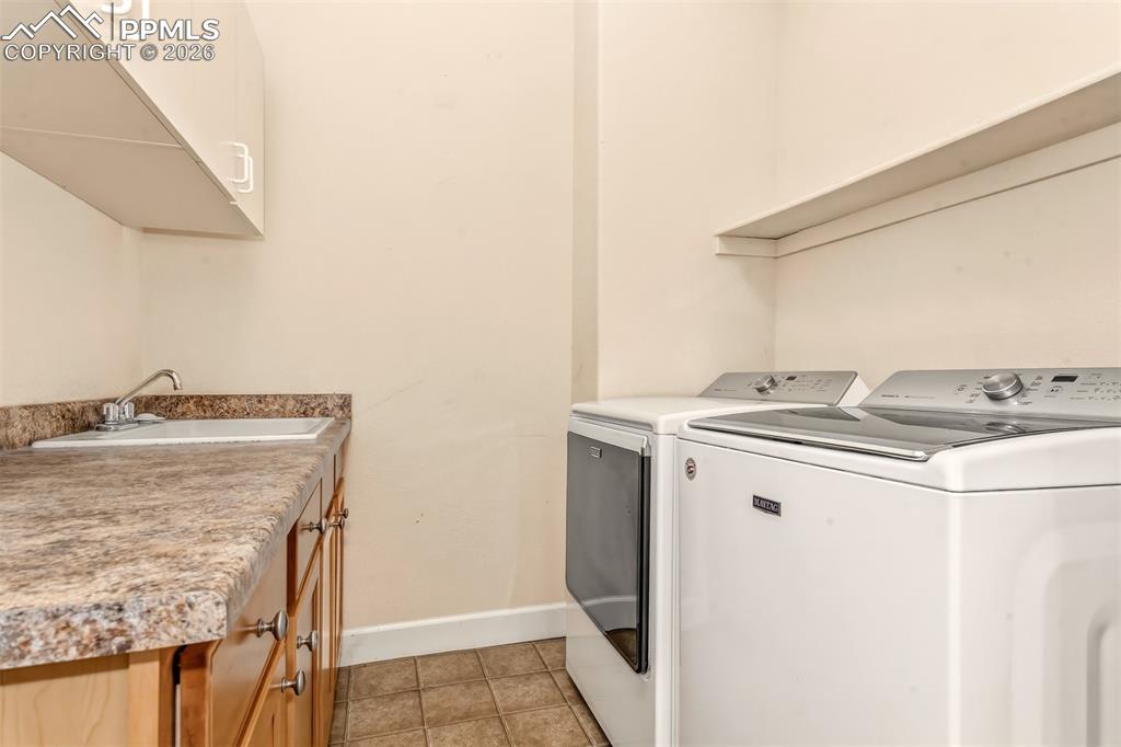 Image 19 of 34: Laundry room main Level