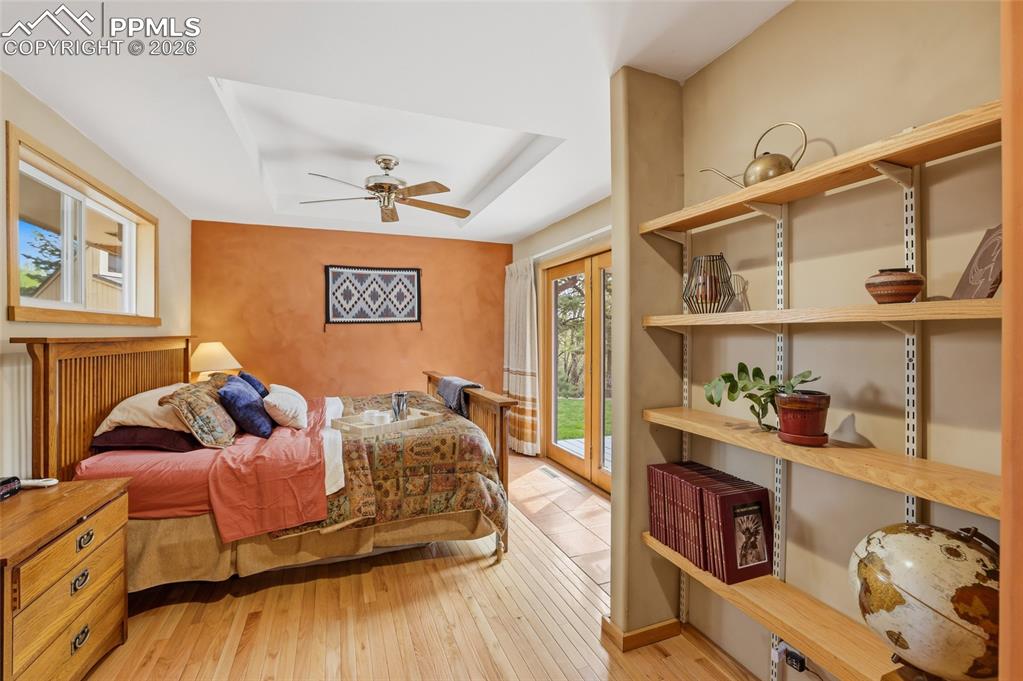 Image 14 of 50: Kitchen is spacious, light and bright