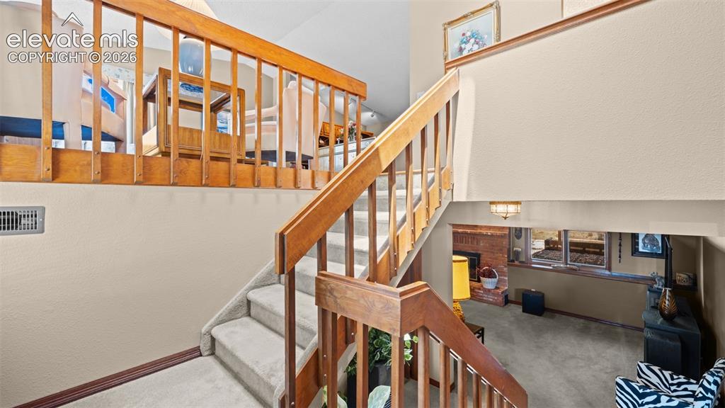 Image 21 of 40: Stairs