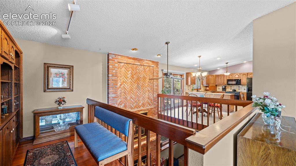 Image 8 of 40: Loft