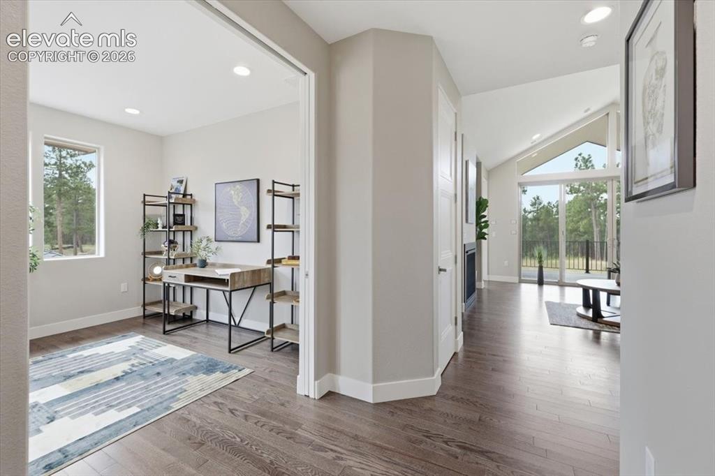 Image 2 of 18: Simplify your life with all your needs on one level!