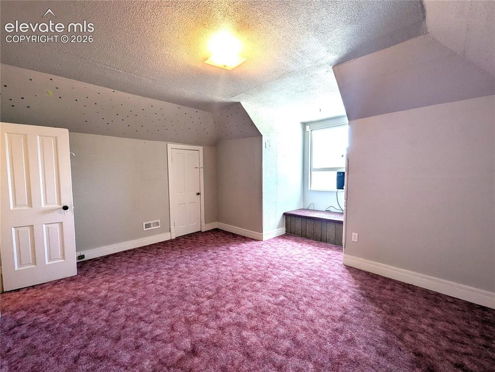 Image 16 of 21: Bonus Room
