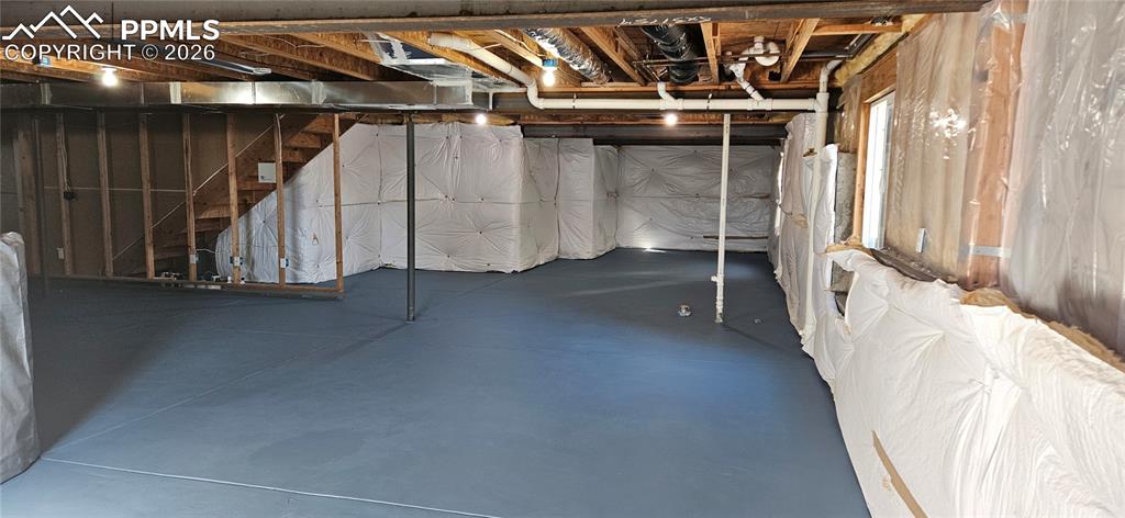 Image 17 of 19: Basement