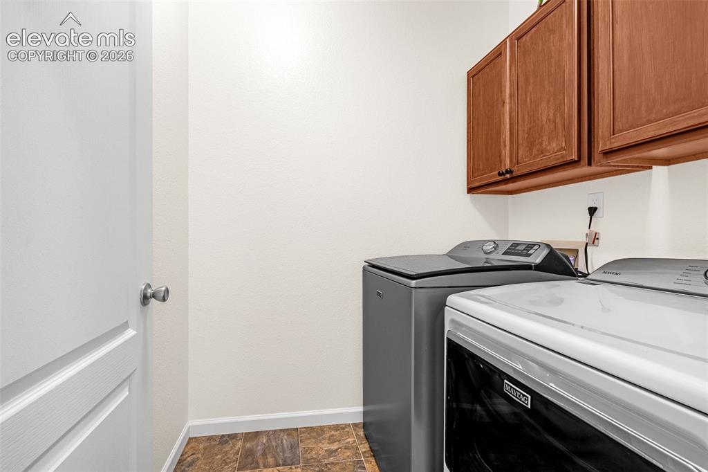 Image 21 of 35: Laundry